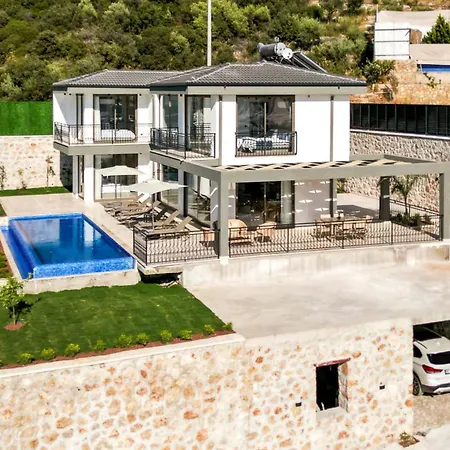 Etoo Yesilkoy (Mediterranean)
